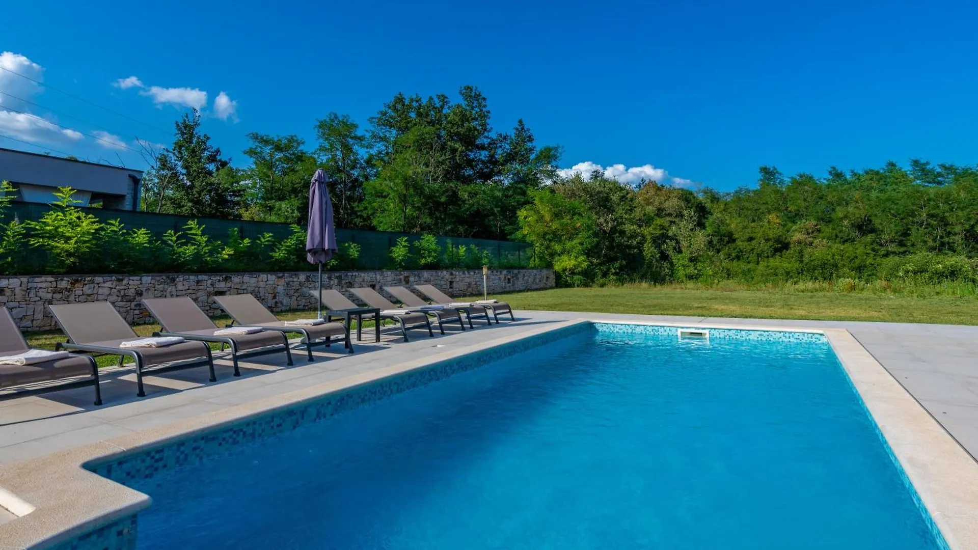 Villa Letish, A Charming And Inviting Mediterranean Villa Santalezi 0*,