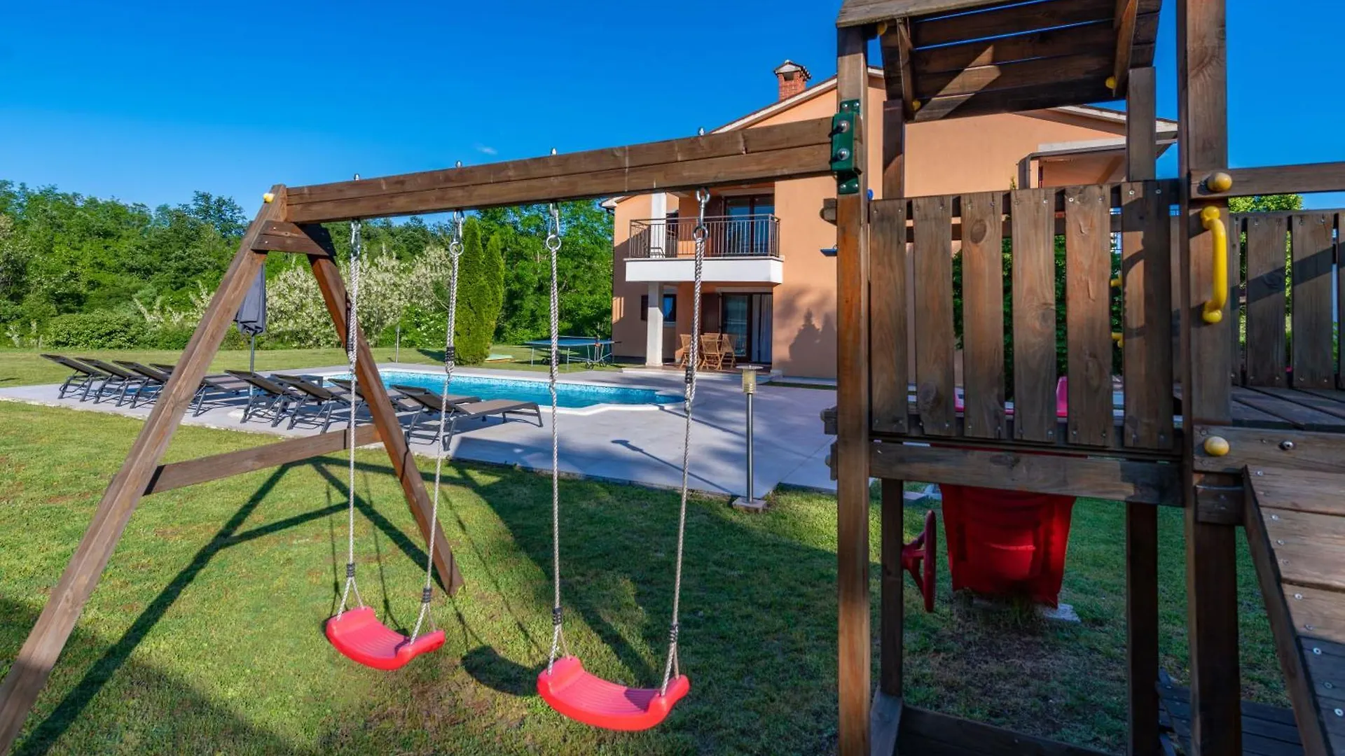 Villa Letish, A Charming And Inviting Mediterranean Villa Santalezi