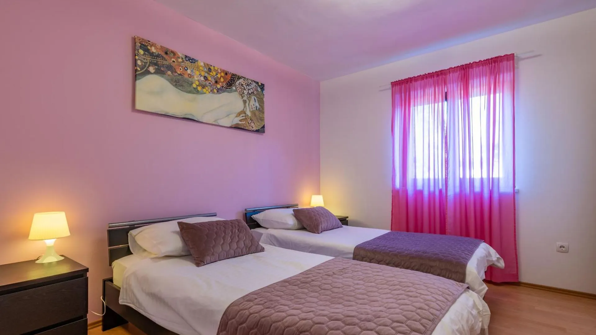 Hébergement de vacances Villa Letish, A Charming And Inviting Mediterranean Villa Santalezi