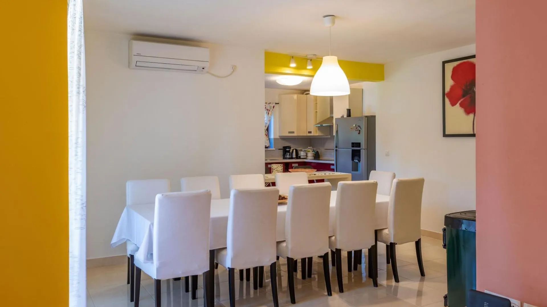Villa Letish, A Charming And Inviting Mediterranean Villa Santalezi
